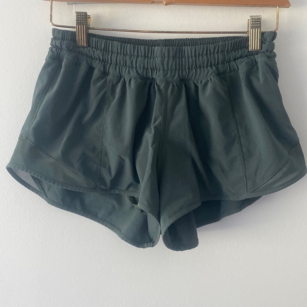 Lulu lemon hottie hot shorts 2.5” olive green